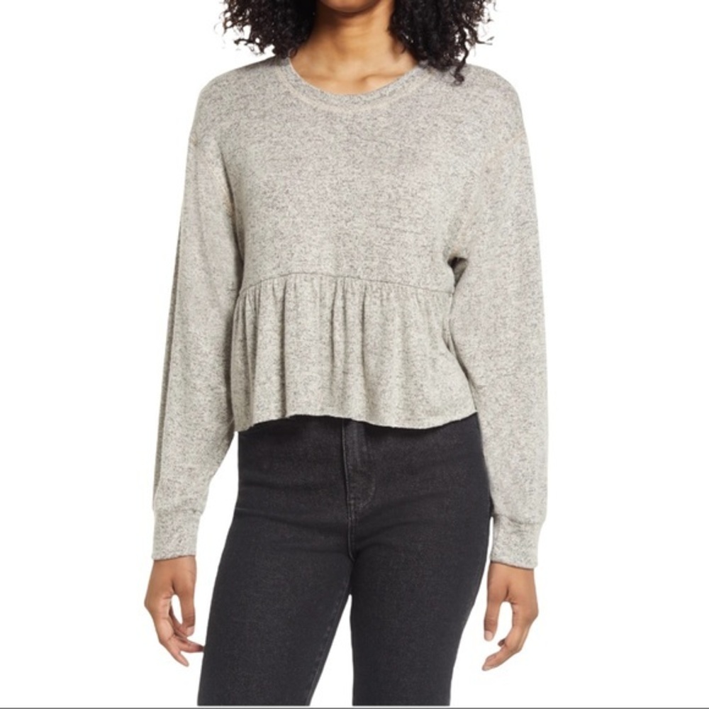 LA LA LAND CREATIVE CO Marled Ruffle Top - Medium NWT